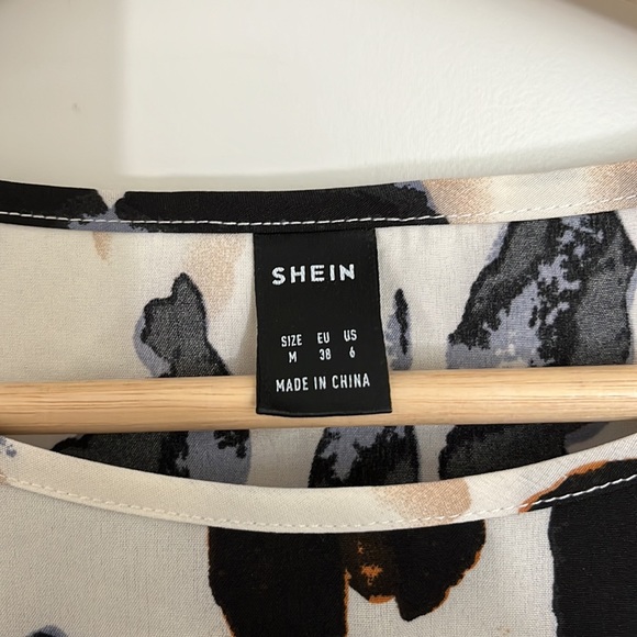 Leopard print mini dress - Picture 2 of 4